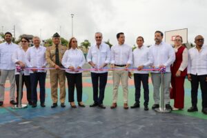  Presidente Abinader inaugura Bulevar de la Salud en Bajos de Haina, pulmón verde para la recreación y actividad física