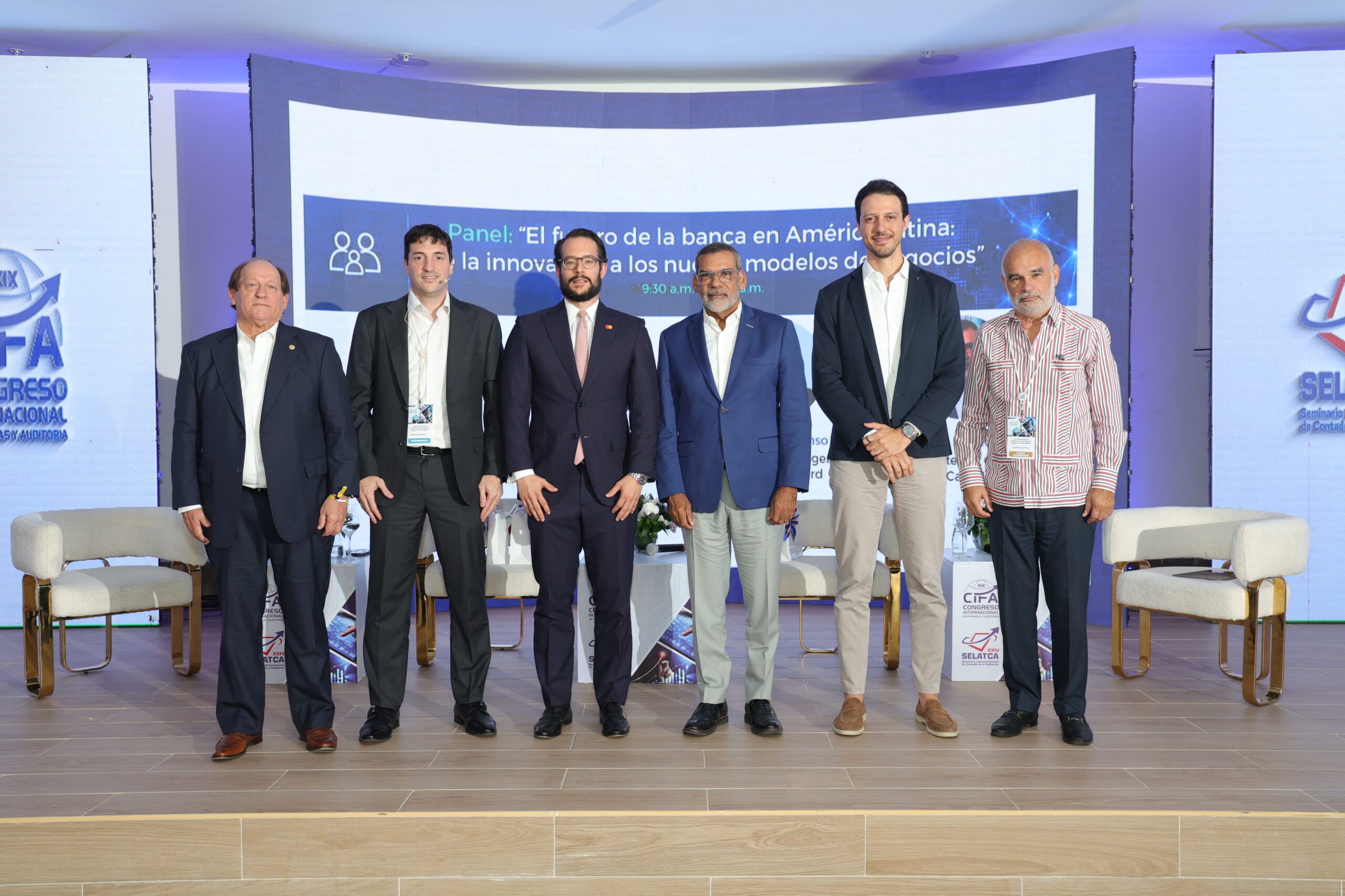 Líderes de Visa, Mastercard y CardNET en el país resaltan madurez de la transformación digital del sistema financiero