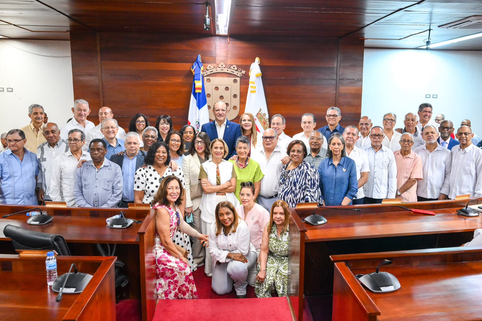 Ayuntamiento de Santiago reconoce a médicos graduados de la UASD en 1982 por sus 44 años de trayectoria