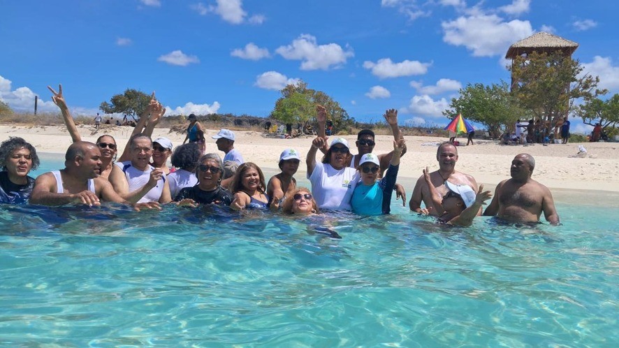 Coopnaprensa realiza con éxito súper Tour a Pedernales