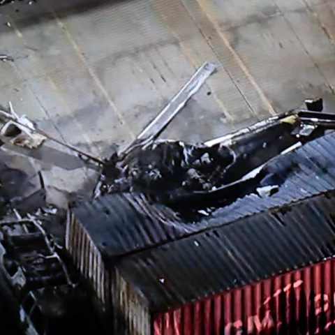 Al menos 3 muertos tras estrellarse un helicóptero de NBC que cubría un accidente en Los Ángeles