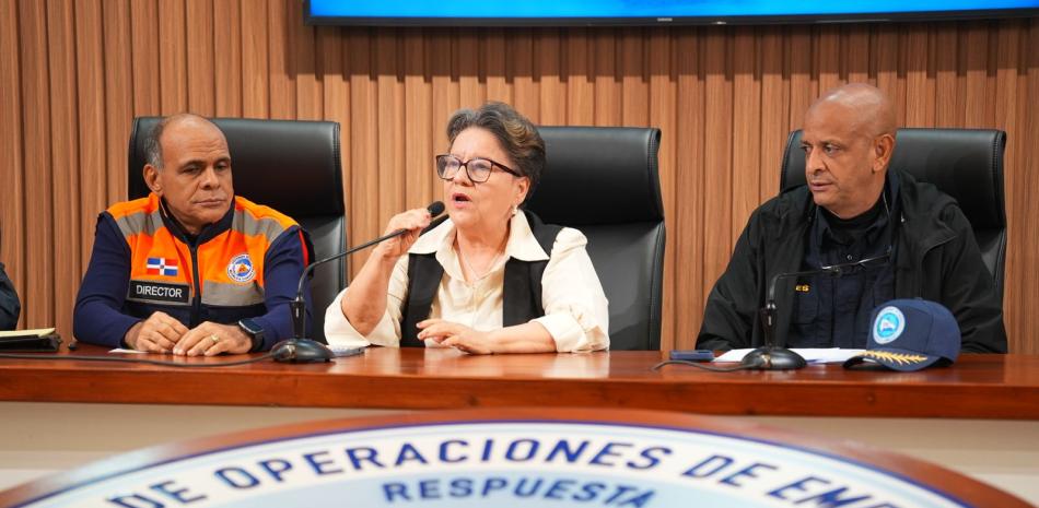 Gloria Ceballos dice que las lluvias continuarán hasta el viernes; llaman a no descuidarse