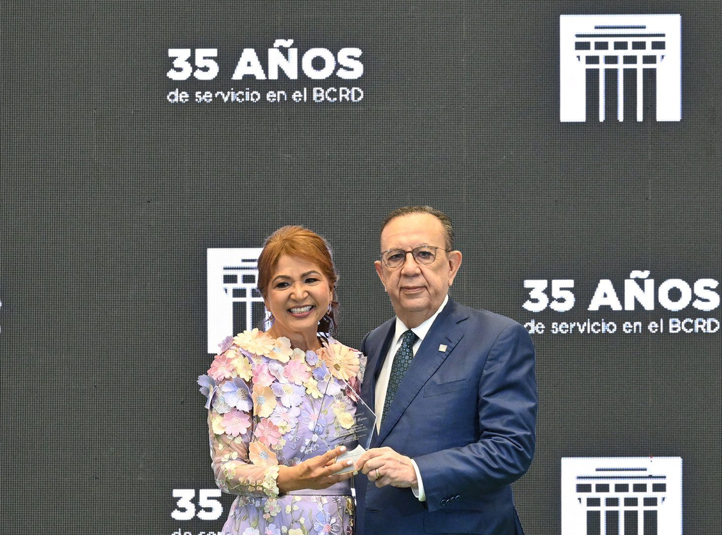 BCRD realiza acto de reconocimiento a personal por tiempo de servicio a la institución