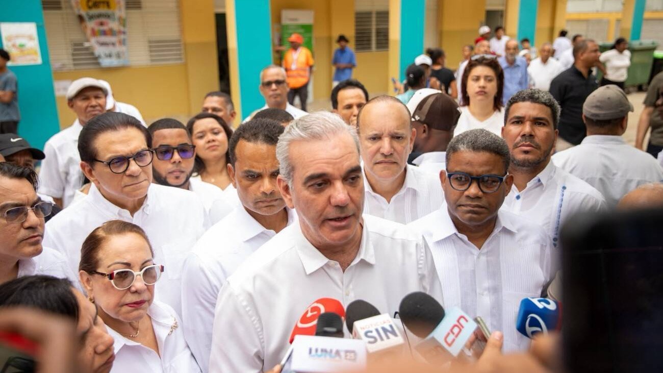 Abinader: “El Gobierno está en sesión permanente para garantizar la seguridad del pueblo dominicano ante situación en Haití»