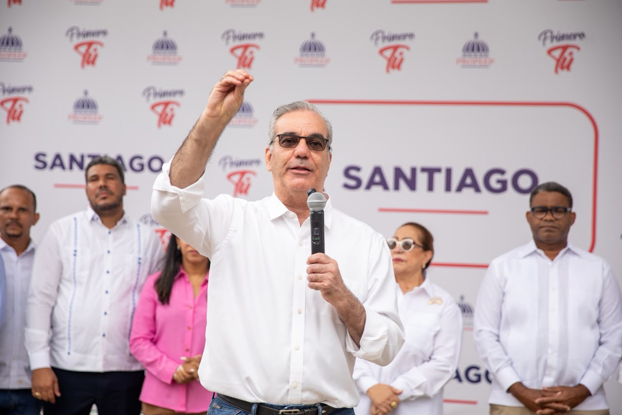 Presidente Abinader encabeza jornada de inclusión social «Primero Tú» que impacta a más de 6 mil personas en Santiago