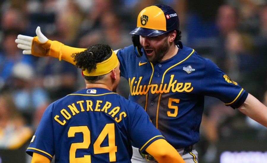 Cerveceros aplastan 10-1 a los Rays y quedan a un triunfo de su primer título de Serie Mundial
